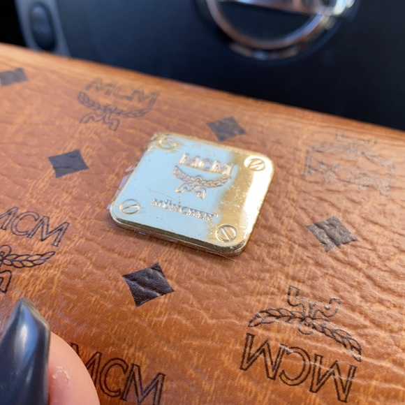 MCM 55mm cat eye sunglasses - Picture 3 of 11